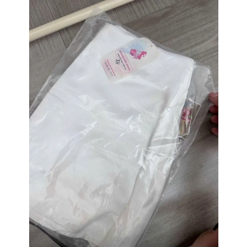 màu như hình, sp đúng mô tả đnág tiền