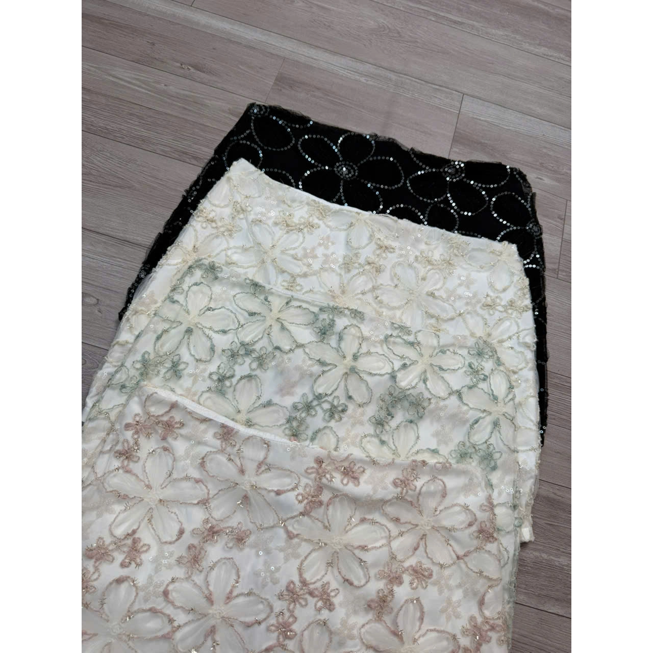 Chân váy chữ A ren hoa body dáng ngắn phong cách Y2k, váy nữ có quần bảo hộ mặc noel tết quanh năm CÓ BIGSIZE A30